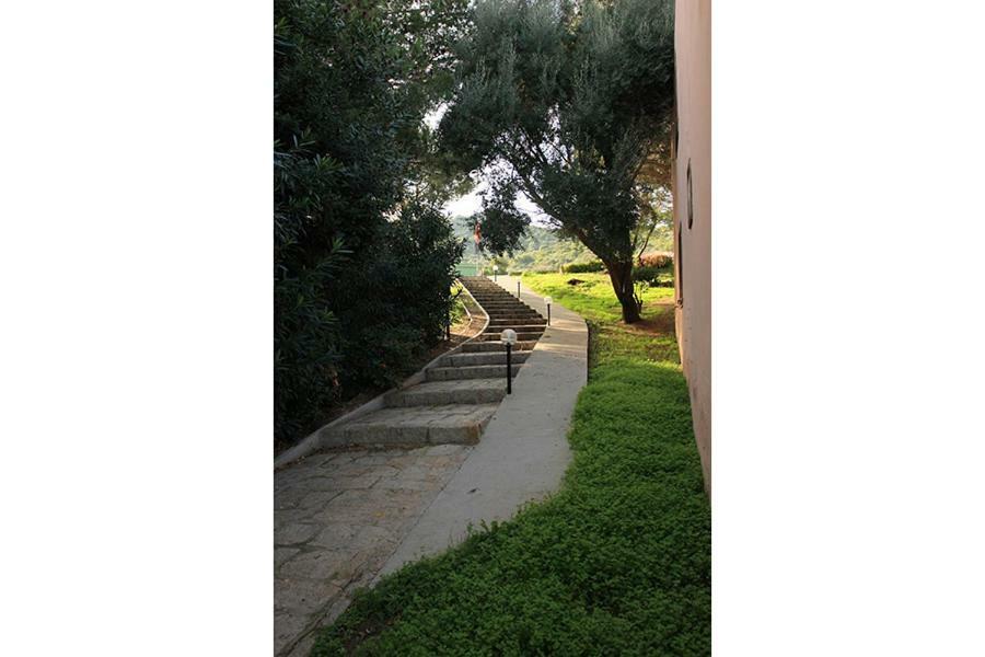 La Mitica 99 Del Portolaconia Residence Cannigione Buitenkant foto