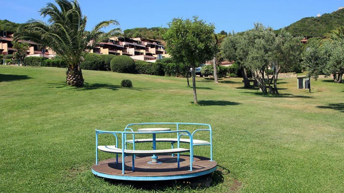 La Mitica 99 Del Portolaconia Residence Cannigione Buitenkant foto